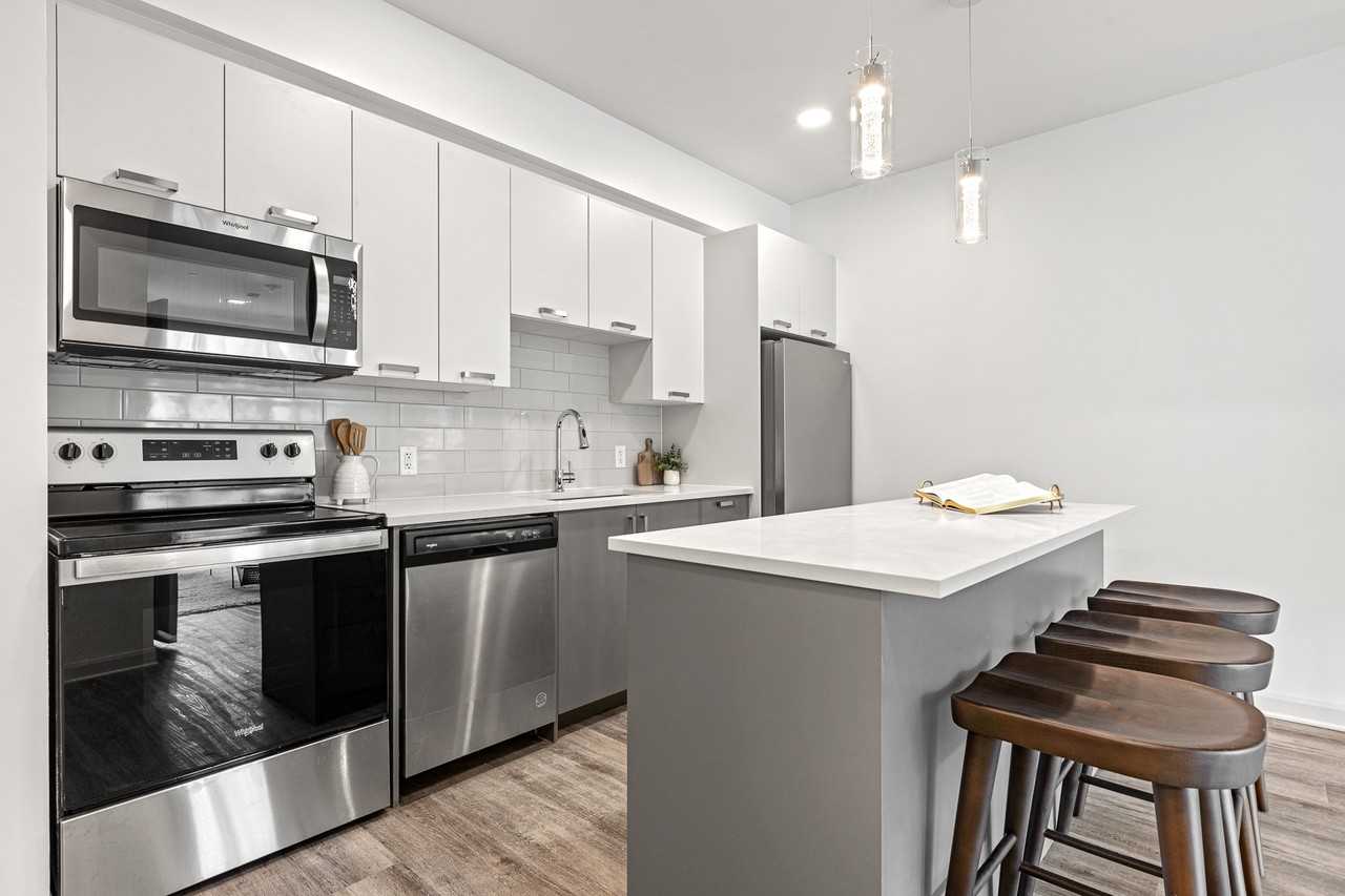 Trio Orleans Apartments - Photo 5 of 12