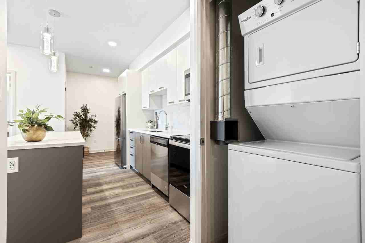 Trio Orleans Apartments - Photo 6 of 12