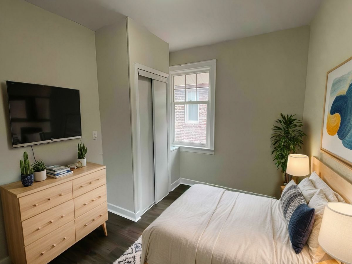 245 Howland Avenue - Photo 5 of 10