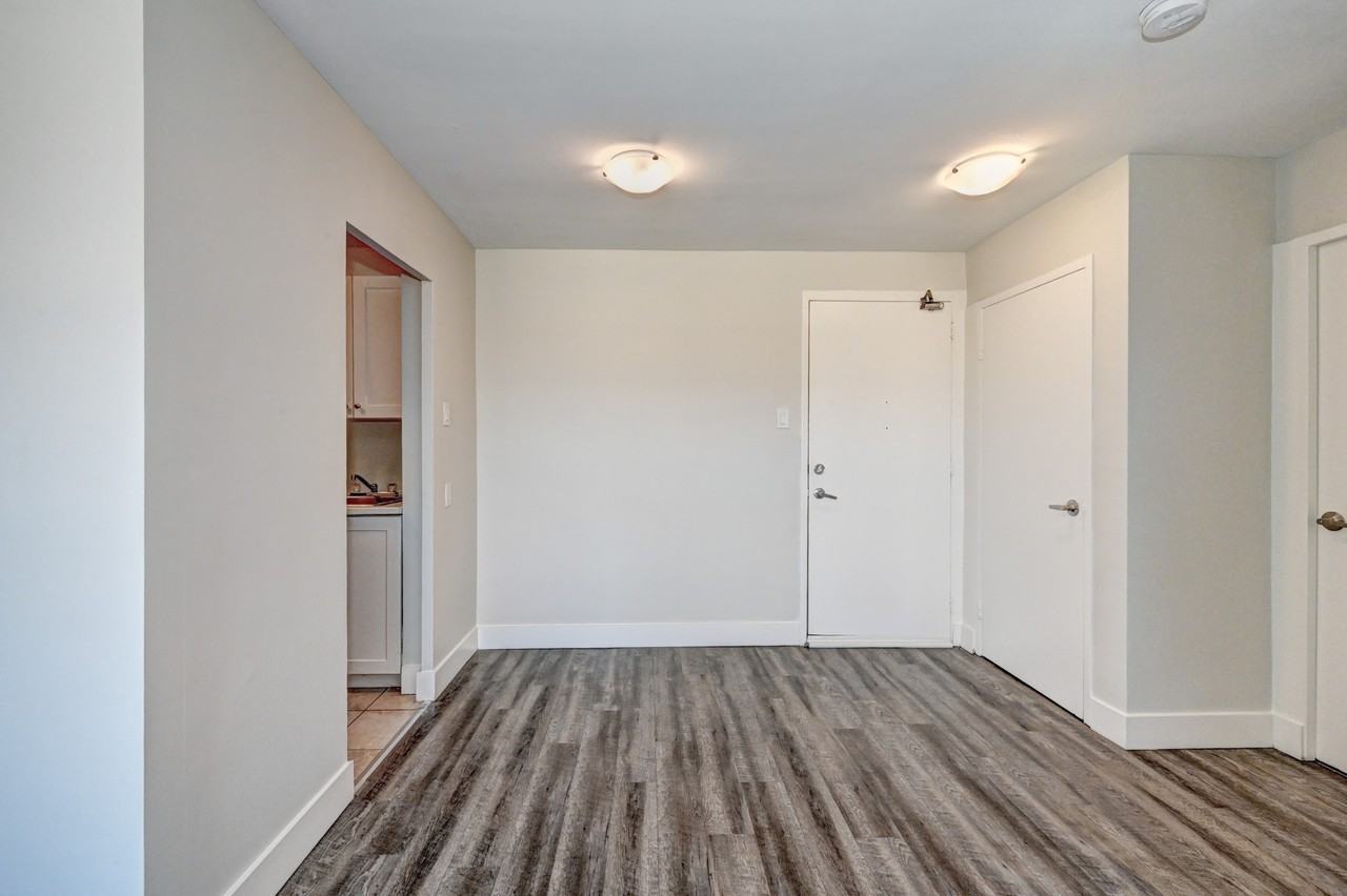 Parkdale Tower Apartments - Photo 4 of 22