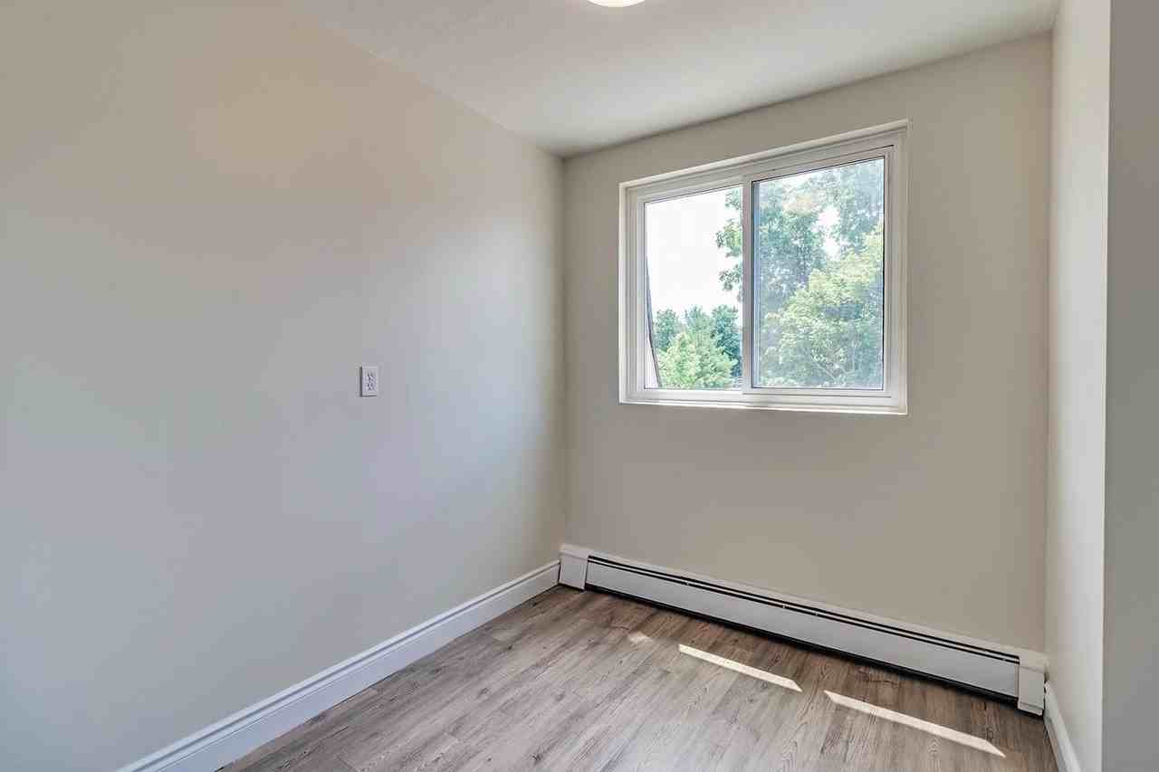 Bruce Manor Apartments - Photo 7 of 15