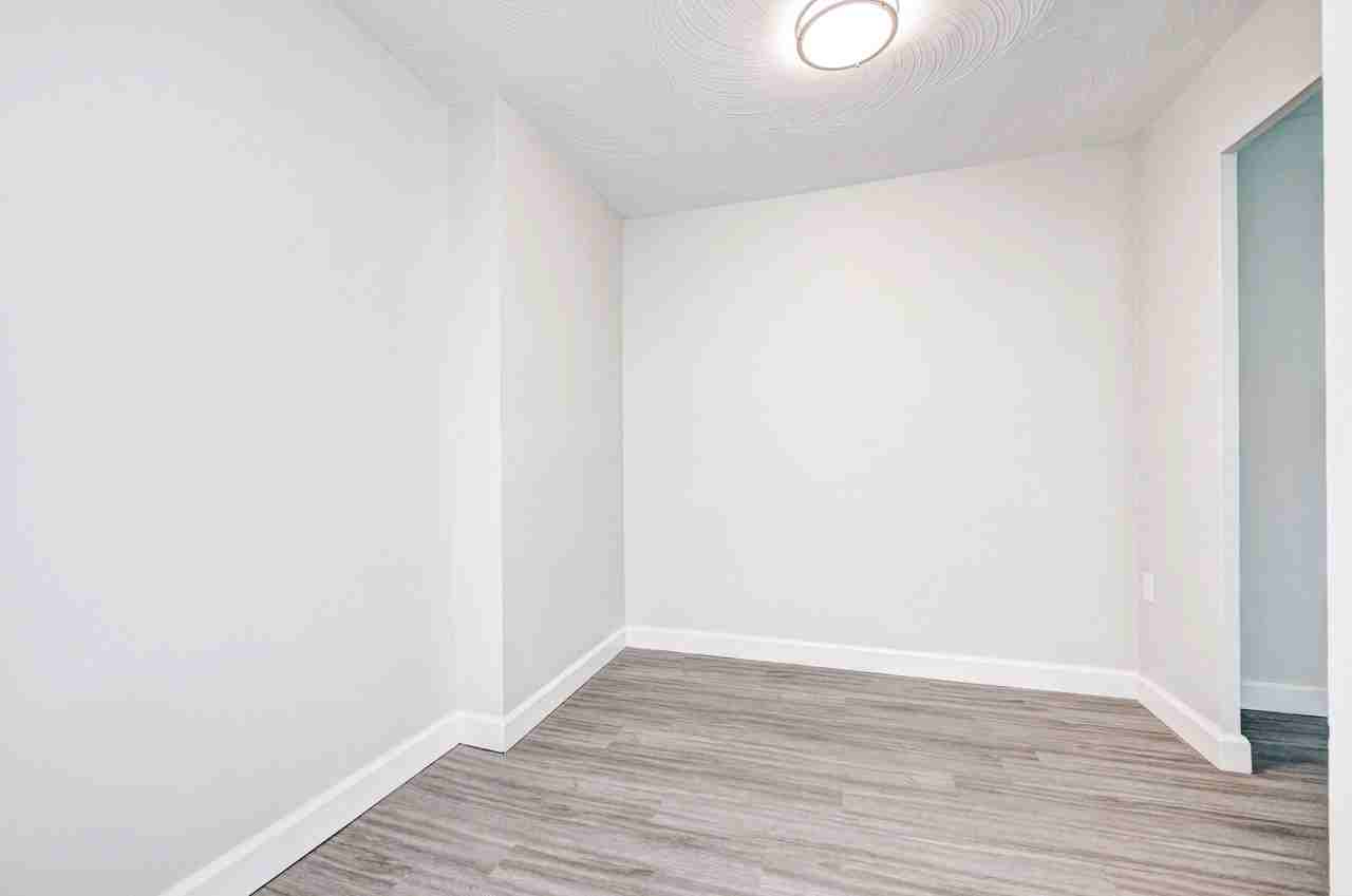 26 Willow Road Apartments - Photo 7 of 25