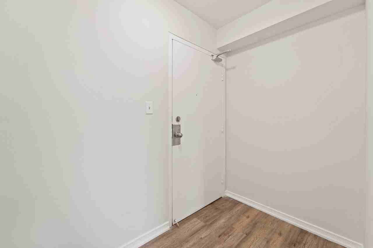 Caron Tower Apartments - Photo 6 of 23