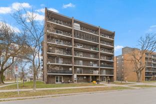 Sun Ray Manor Apartments - Photo 1 of 1