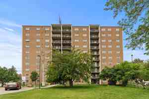 featured image of 3400 Erskine St