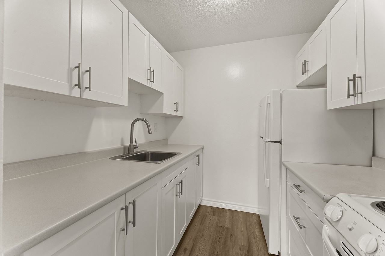 Rivershore Tower Apartments - Photo 6 of 20