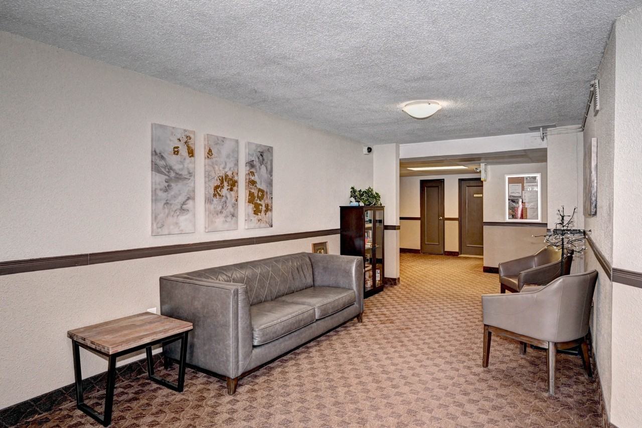 Lakeview Towers Apartments - Photo 7 of 25