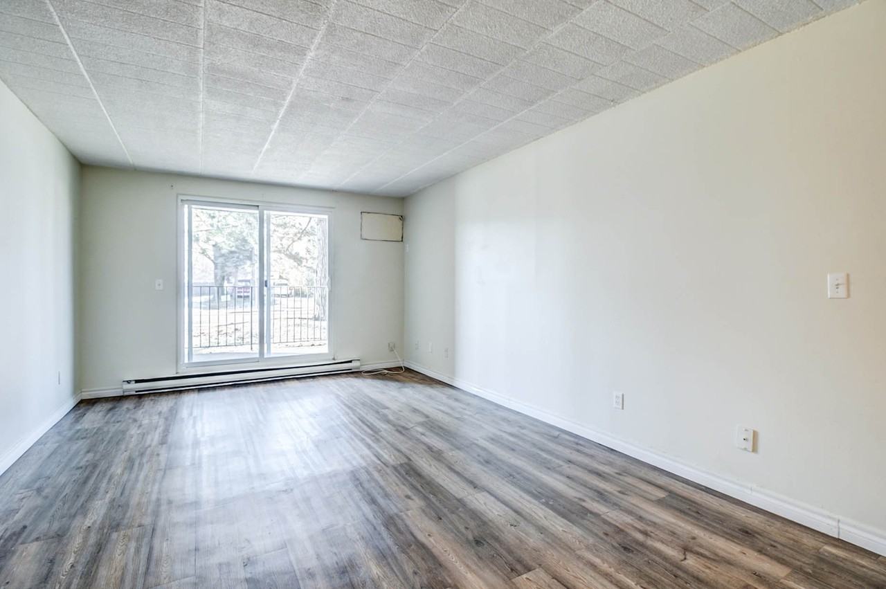 Bristol Place Apartments - Photo 7 of 17