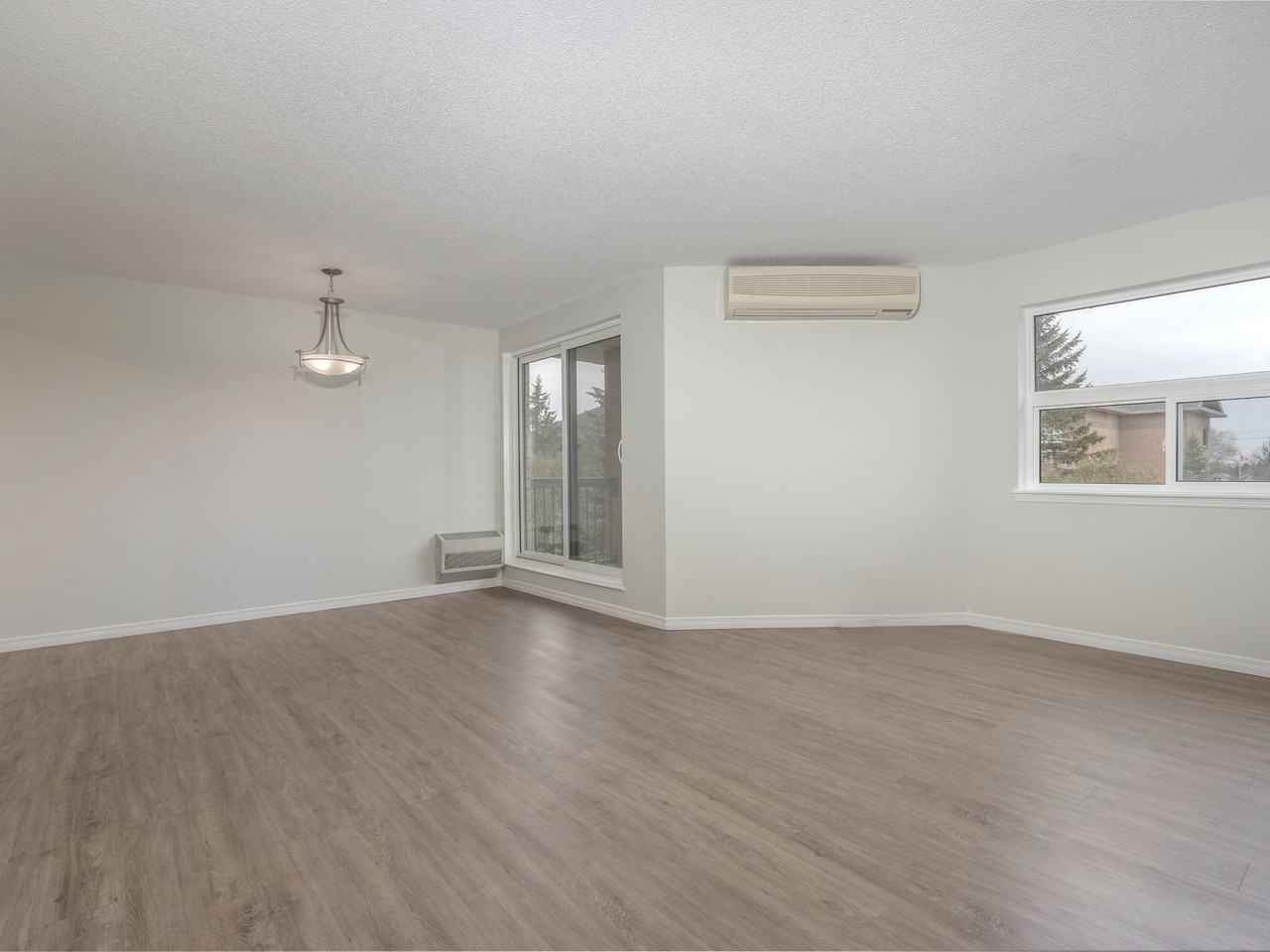 Place Notre Dame Apartments - Photo 6 of 21