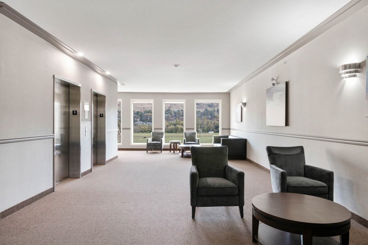 Lake Country Lofts Apartments - Photo 5 of 30