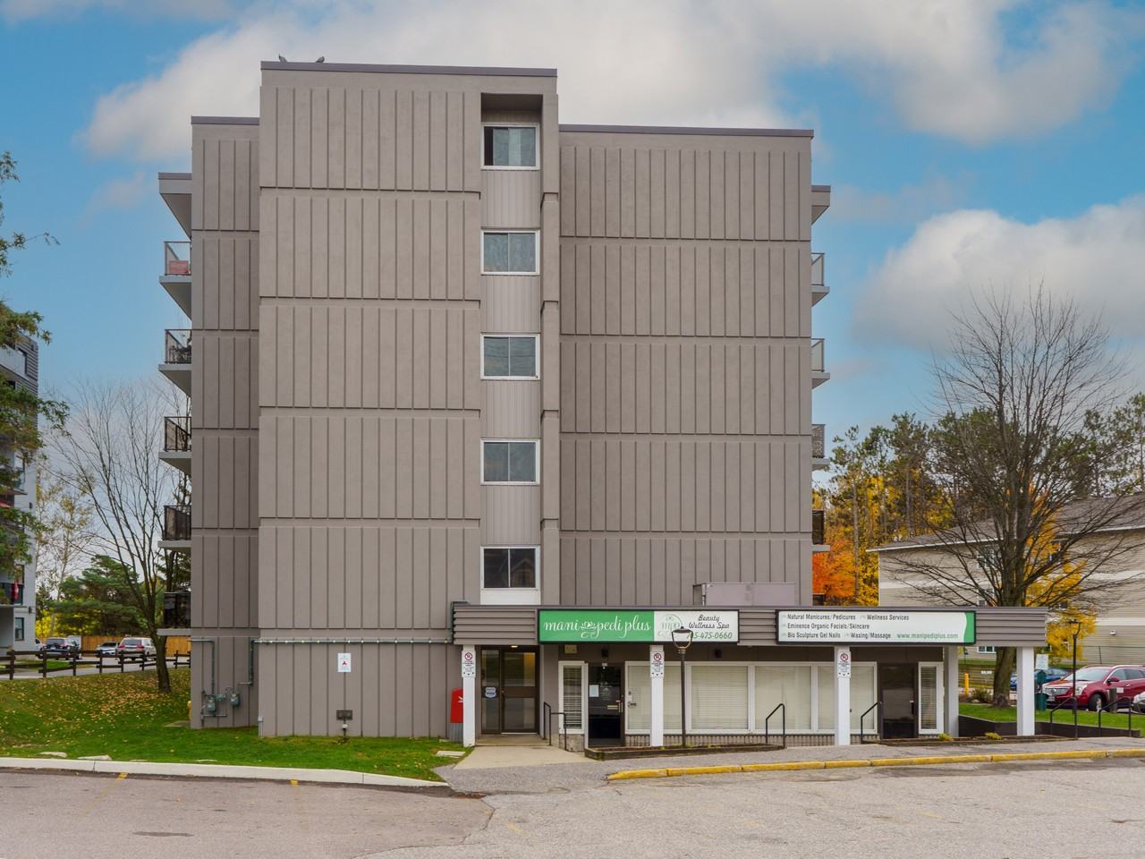 Gloria Gardens Apartments - Photo 6 of 28