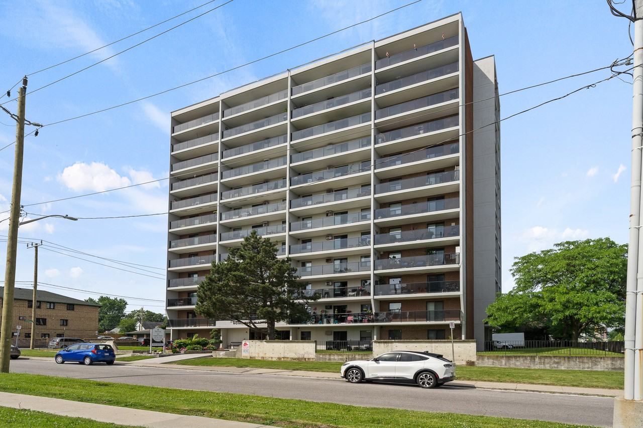 Royal Tower Apartments - Photo 2 of 23