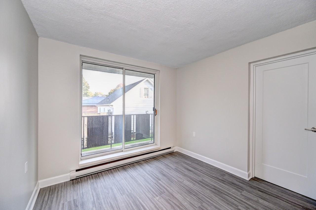 Egremont Street Apartments - Photo 6 of 21