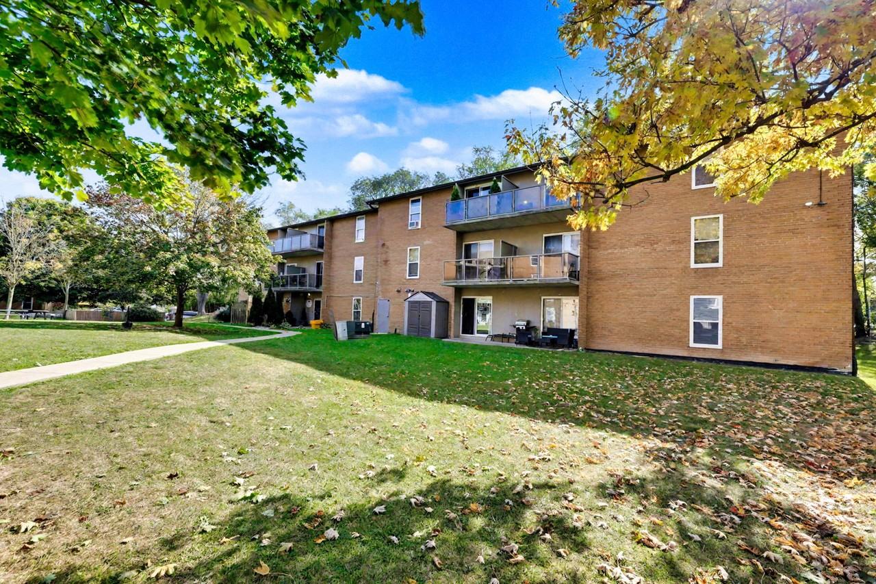 Park Place on Village Green Apartments - Photo 3 of 26