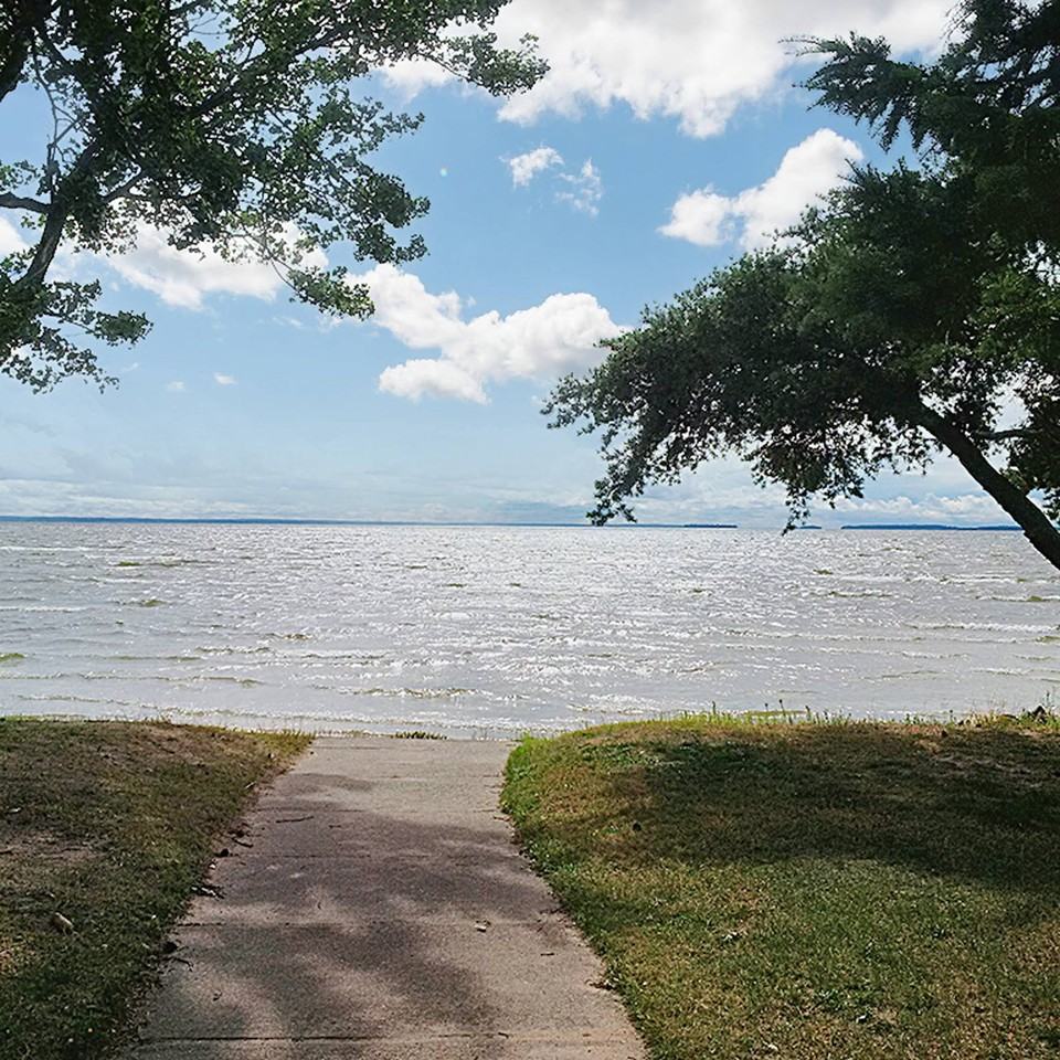 Lancelot Apartments - Photo 5 of 22