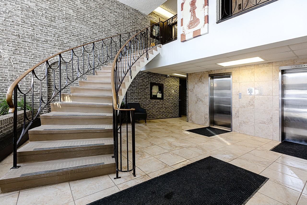 Lancelot Apartments - Photo 6 of 22