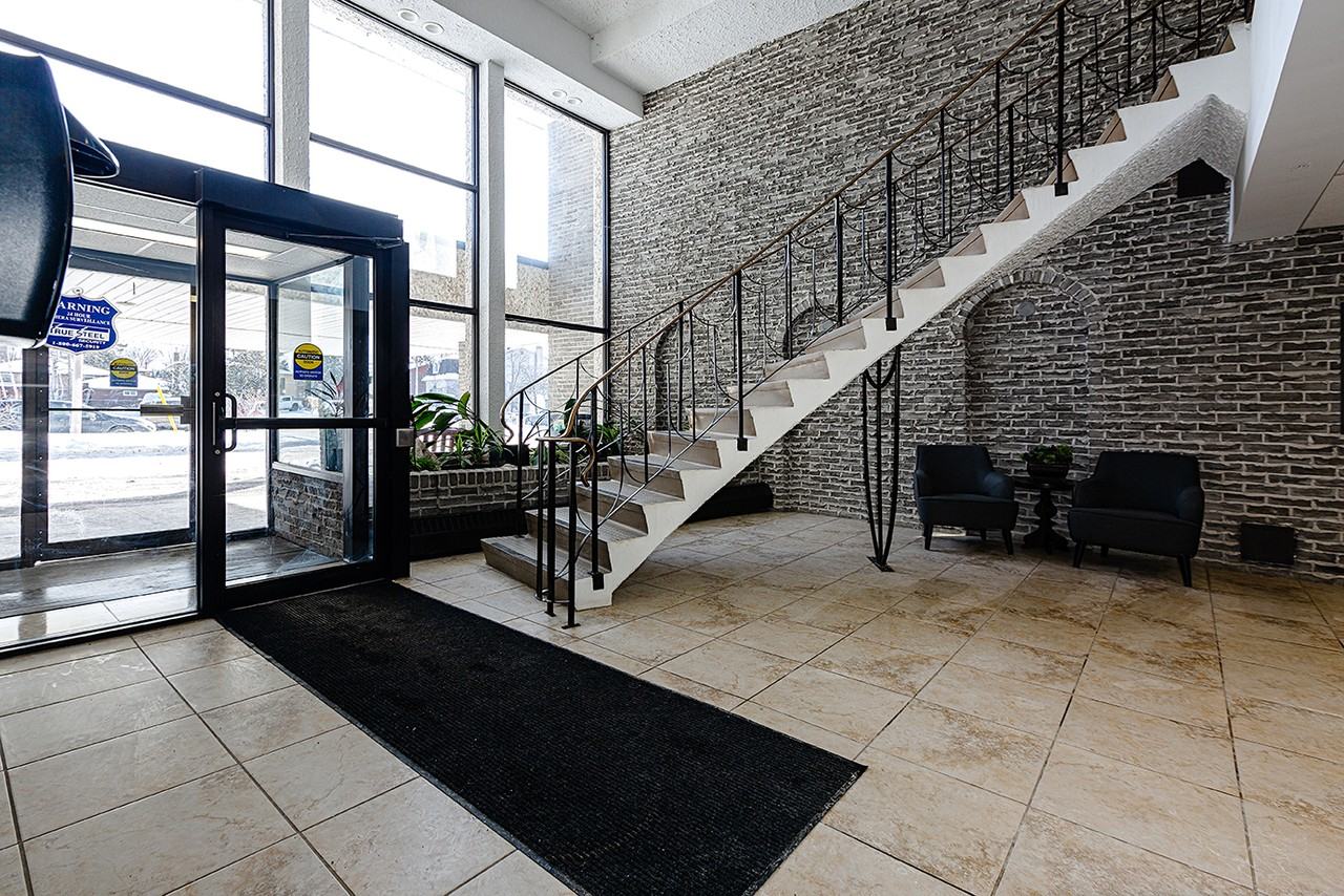 Lancelot Apartments - Photo 7 of 21