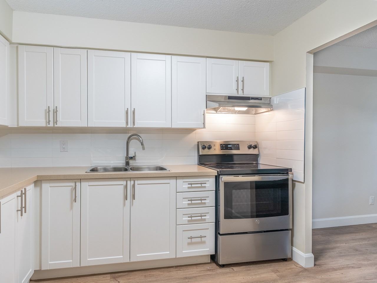 Applewood Apartments - Photo 6 of 25