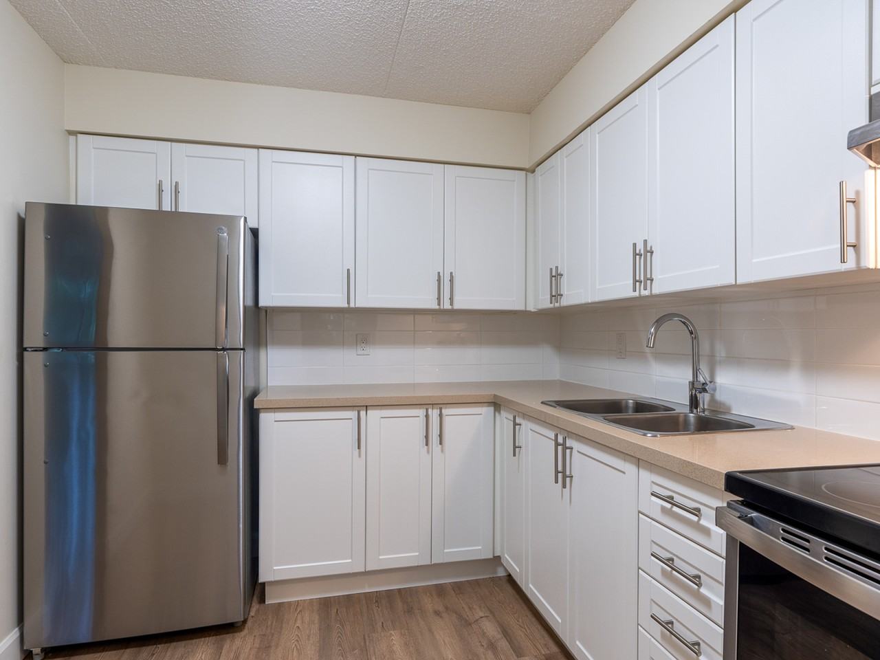 Applewood Apartments - Photo 7 of 25