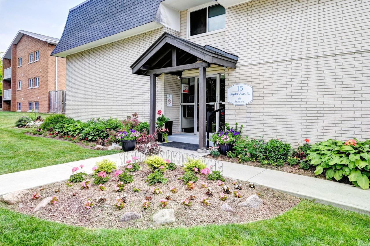 Snyder Avenue Apartments - Photo 4 of 22