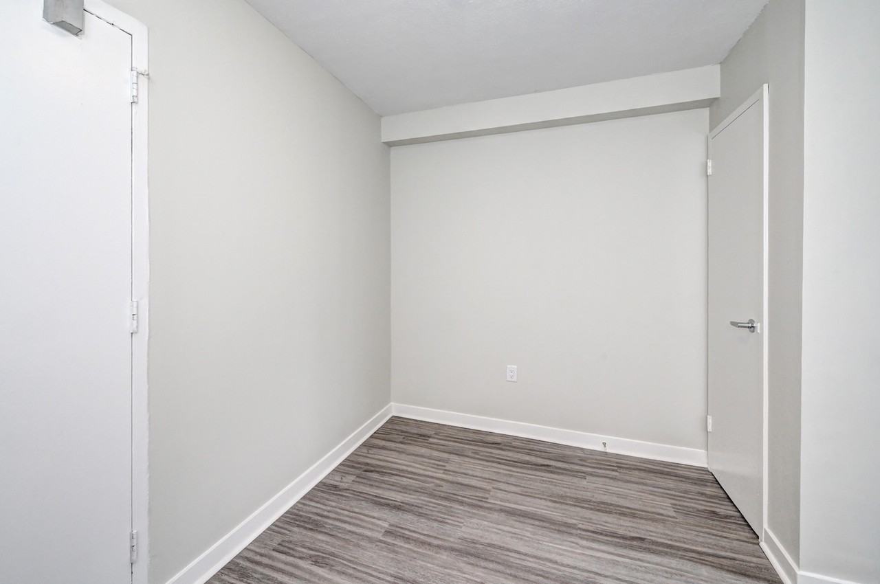 Snyder Avenue Apartments - Photo 5 of 22