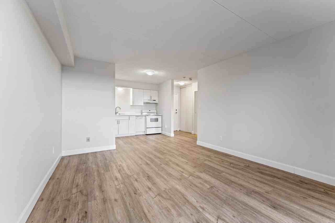 Plaza East Apartments - Photo 4 of 23