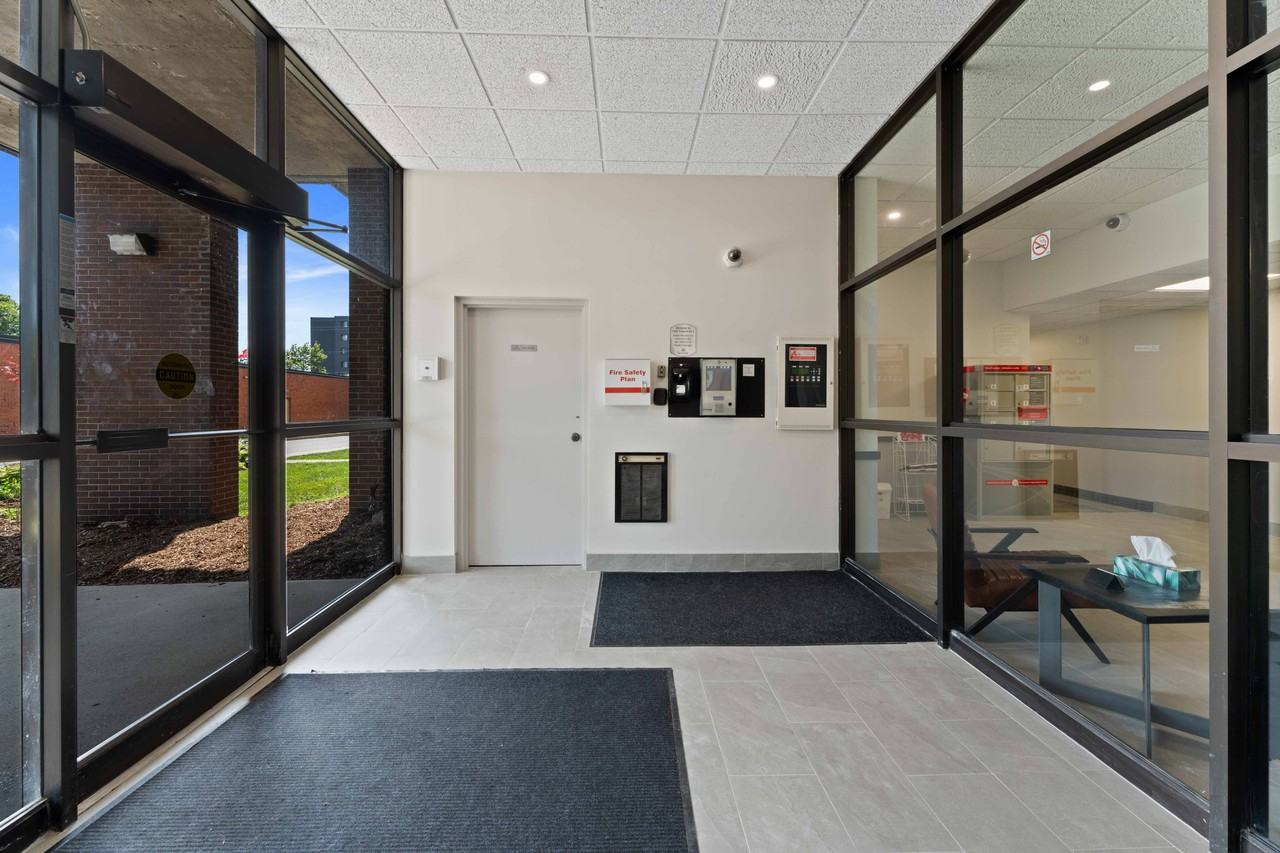 Place Tecumseh Apartments - Photo 7 of 25