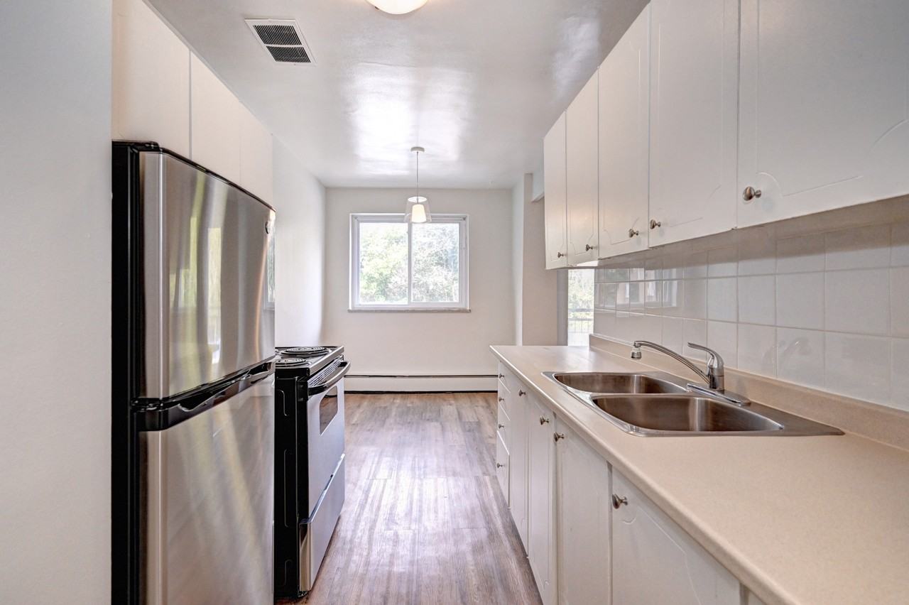 Dolph Street Apartments - Photo 6 of 18