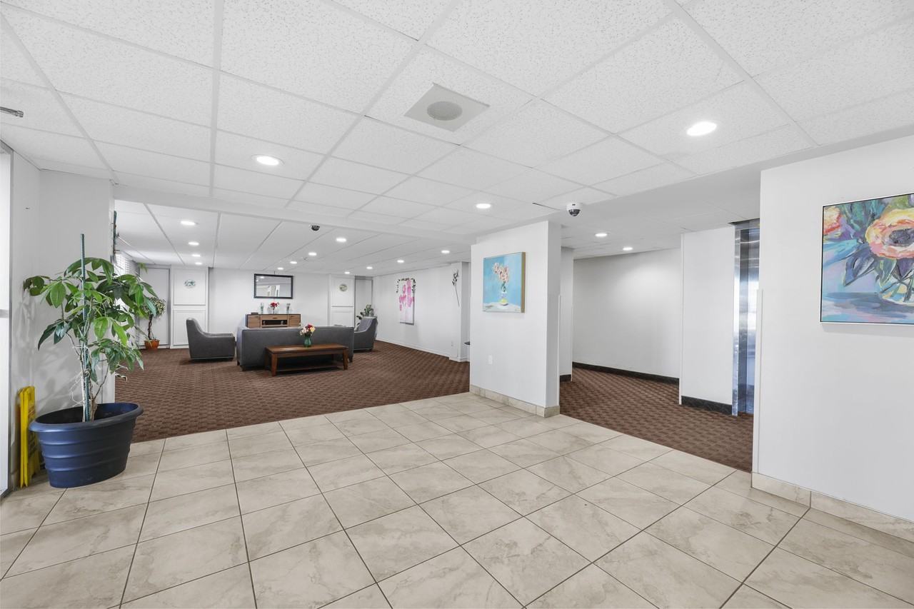 Chatham Tower Apartments - Photo 5 of 32