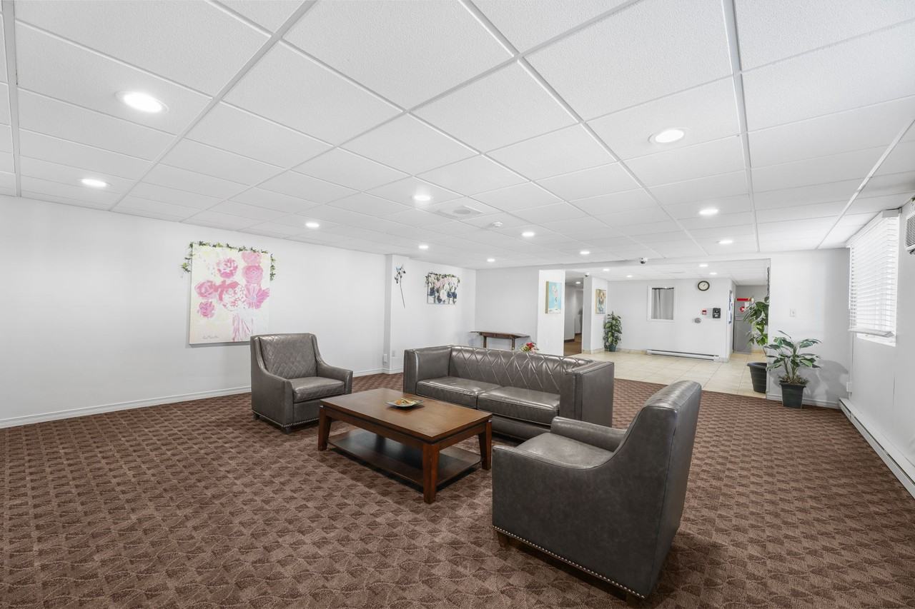 Chatham Tower Apartments - Photo 6 of 32