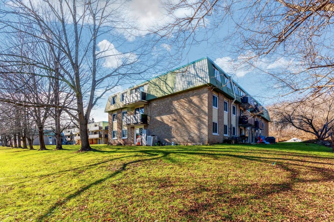 6th Street Apartments - Photo 2 of 22