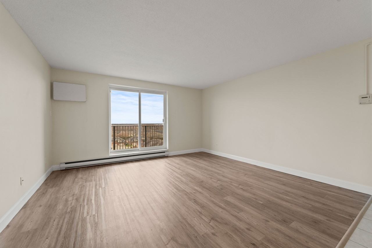 Leamington Towers Apartments - Photo 7 of 25
