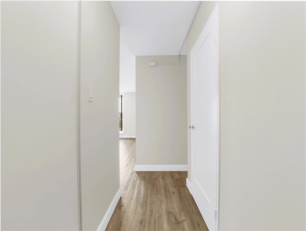 The Brighton Apartments - Photo 7 of 24