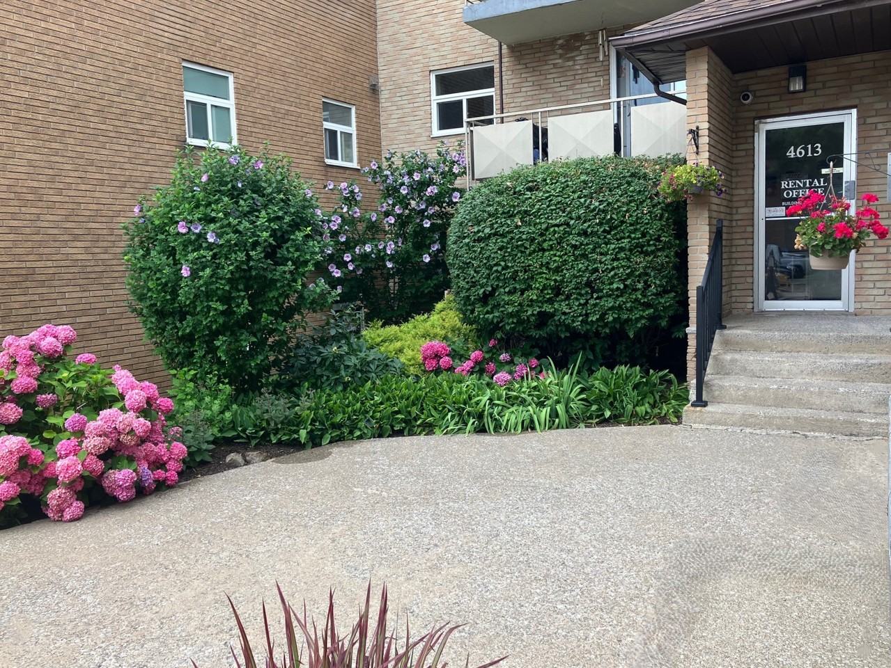 Portage Place Apartments - Photo 5 of 22