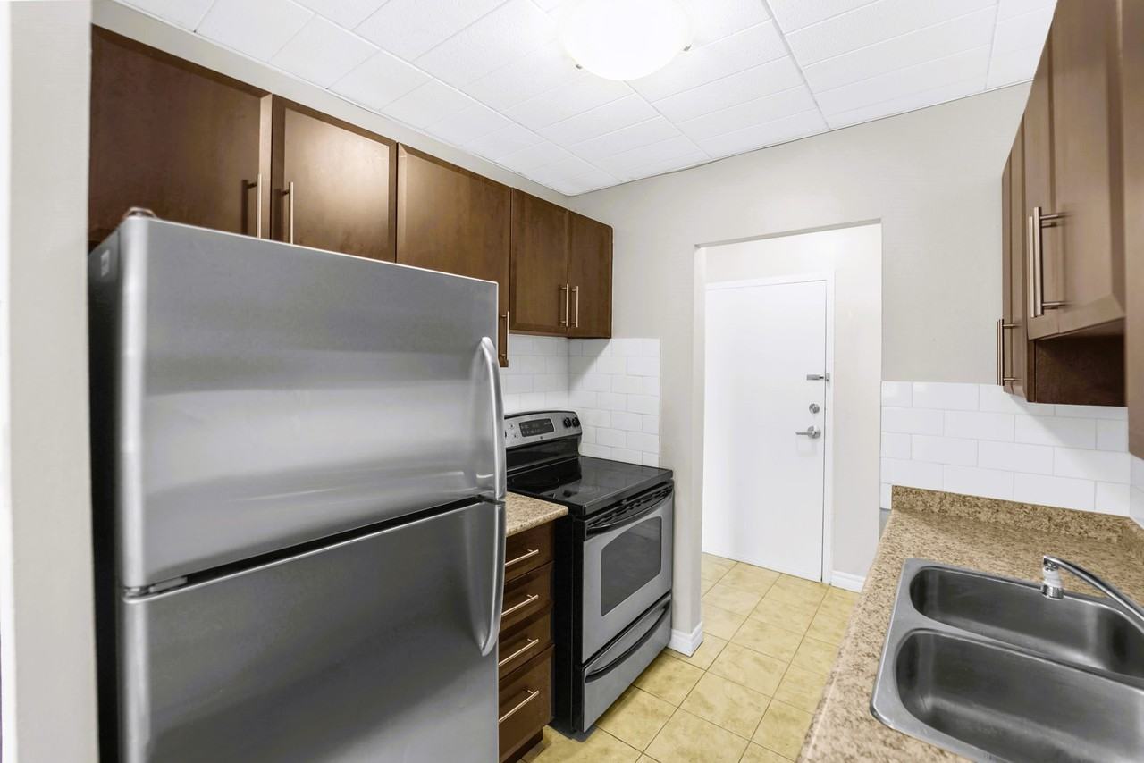 Town and Country Apartments - Photo 7 of 19