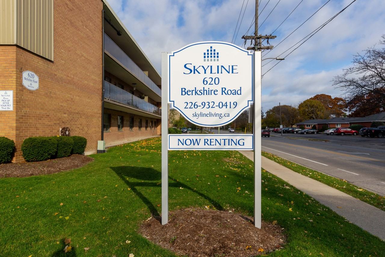 Bryn Mawr Apartments - Photo 3 of 21