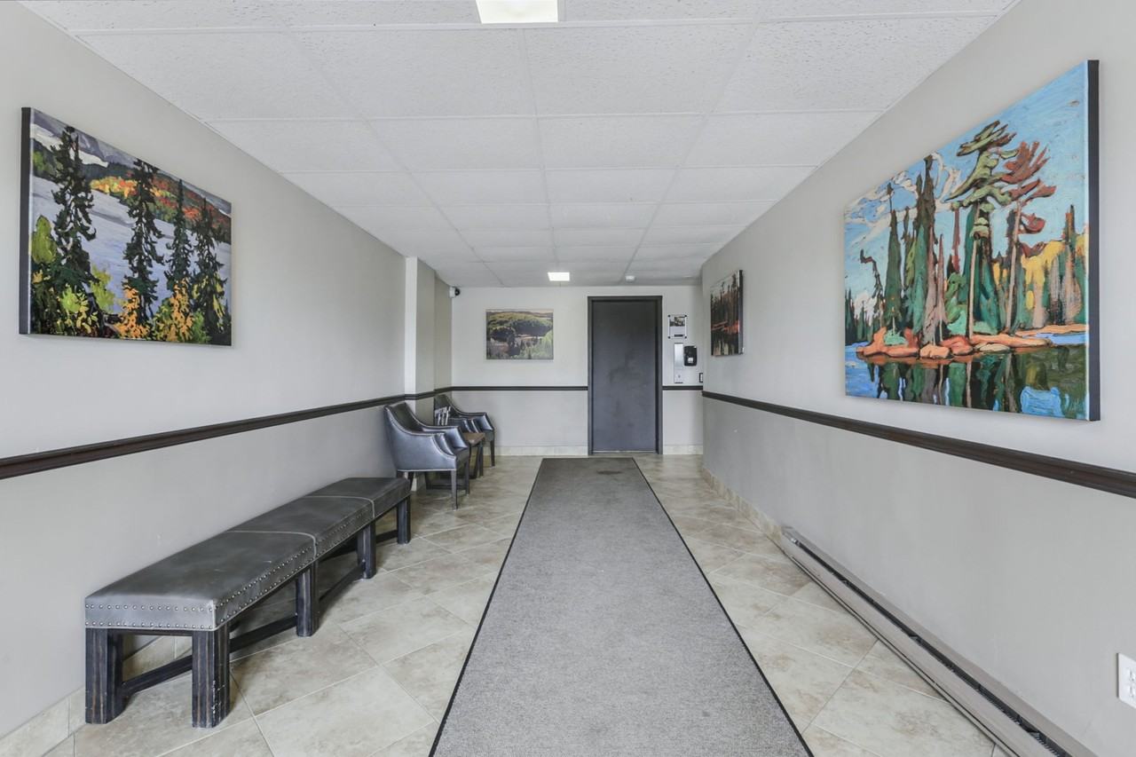 Bella Vista Apartments - Photo 3 of 29