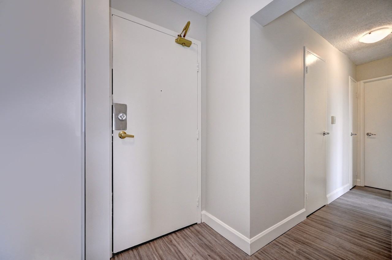 Campbell Court Apartments - Photo 6 of 24