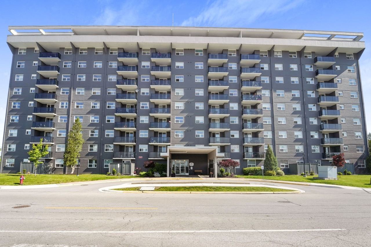 Doral Tower Apartments - Photo 4 of 26