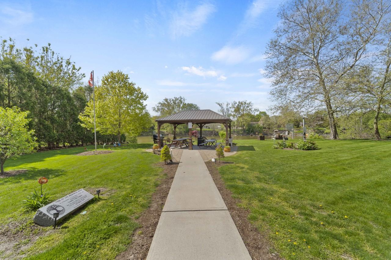 Thames Park Tower Apartments - Photo 5 of 20