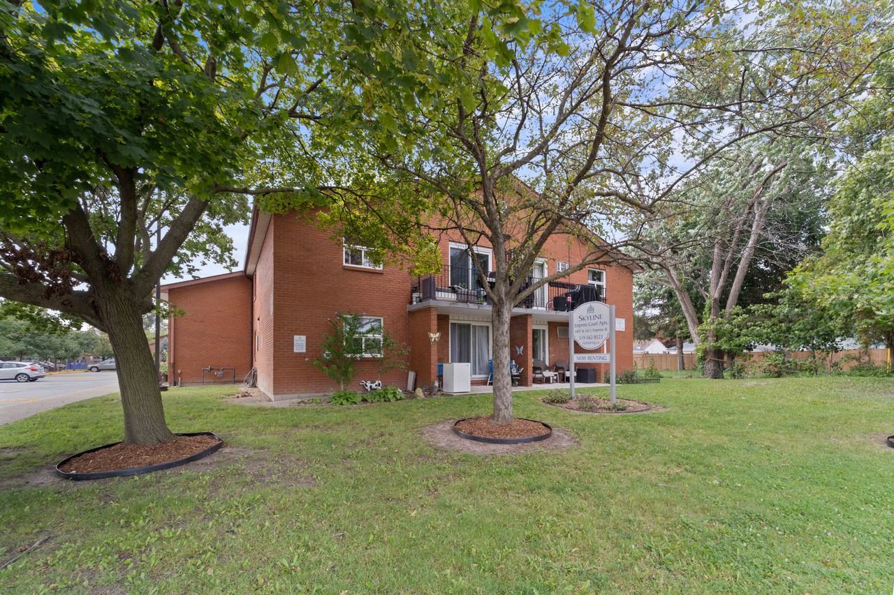 Empress Court Apartments - Photo 5 of 23