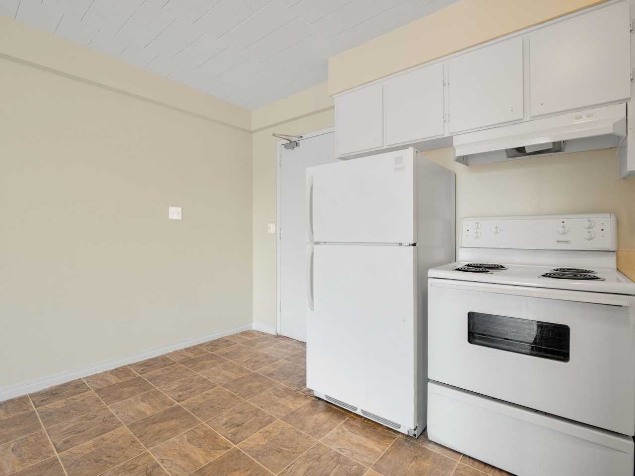 Askin Tower Apartments - Photo 7 of 19