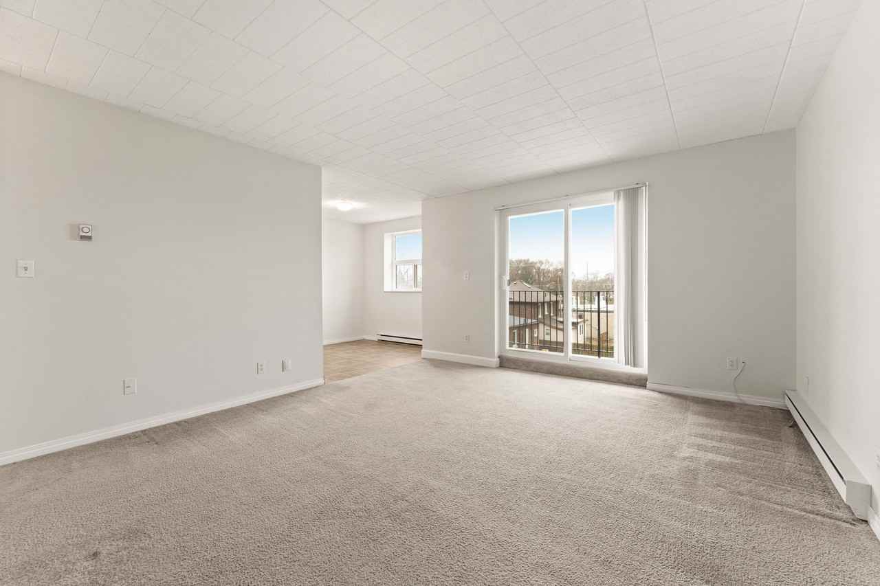 Sandilands Tower Apartments - Photo 6 of 20