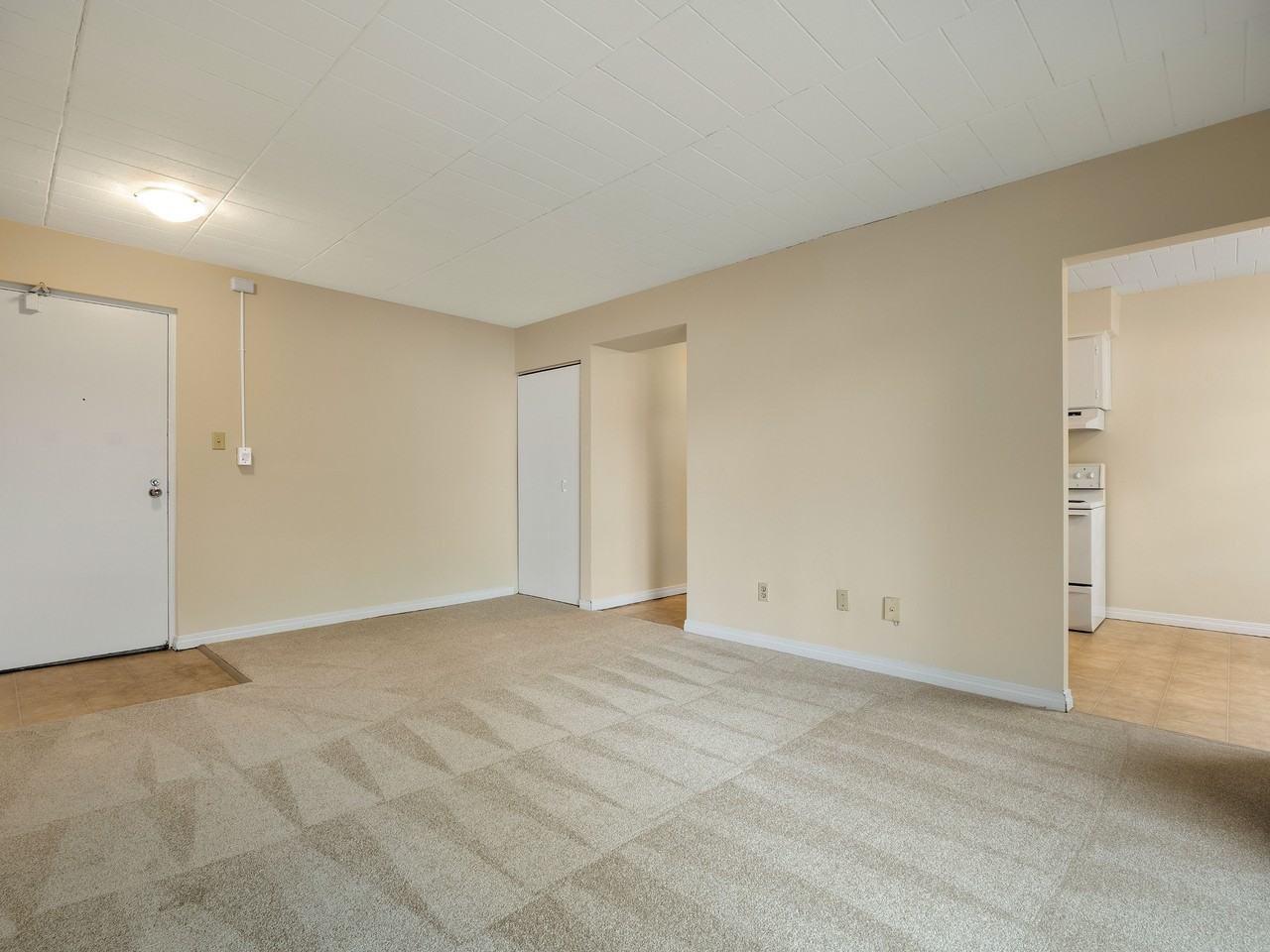 Karita Tower Apartments - Photo 7 of 17
