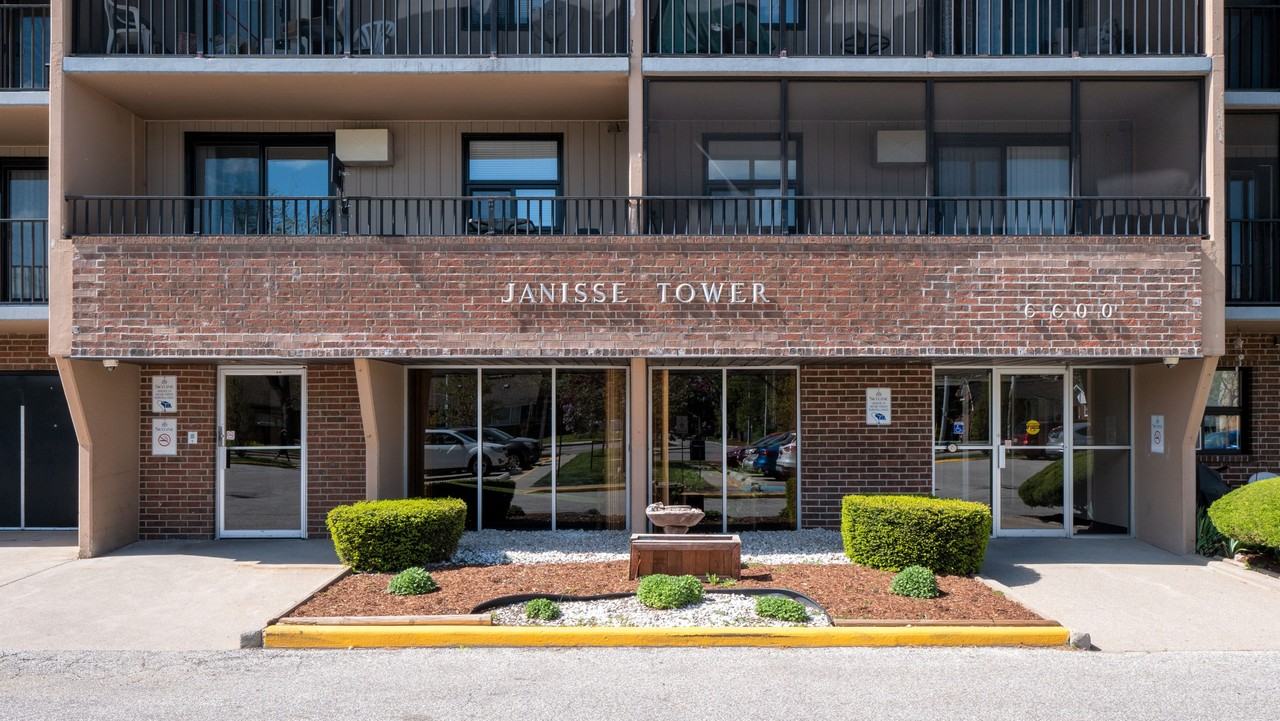 Janisse Tower Apartments - Photo 4 of 20