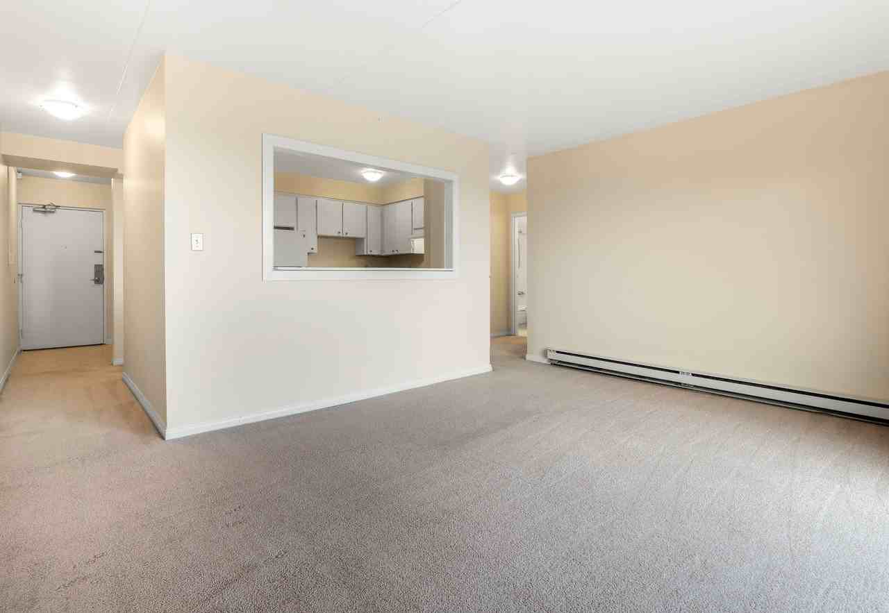 Sun Crest Tower Apartments - Photo 7 of 19