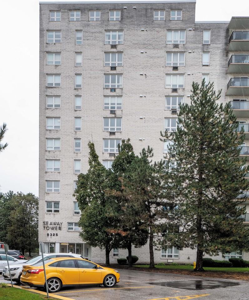 Seaway Tower Apartments - Photo 2 of 23