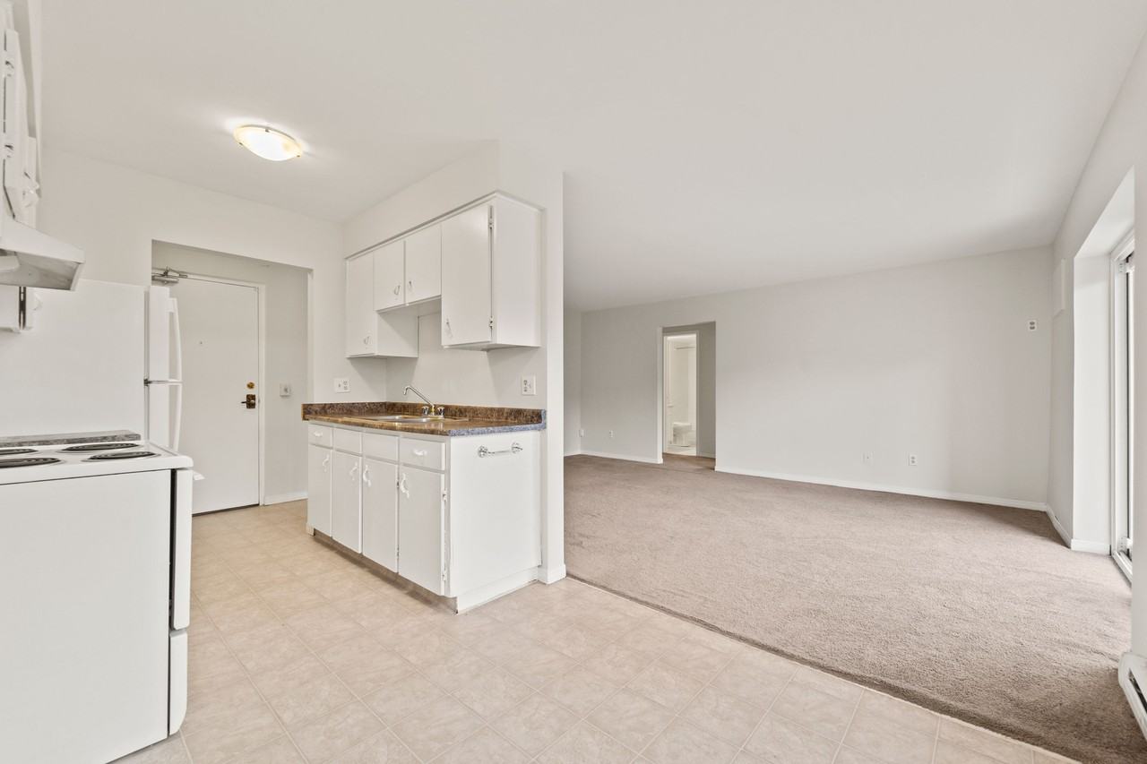 University Tower Apartments - Photo 7 of 20