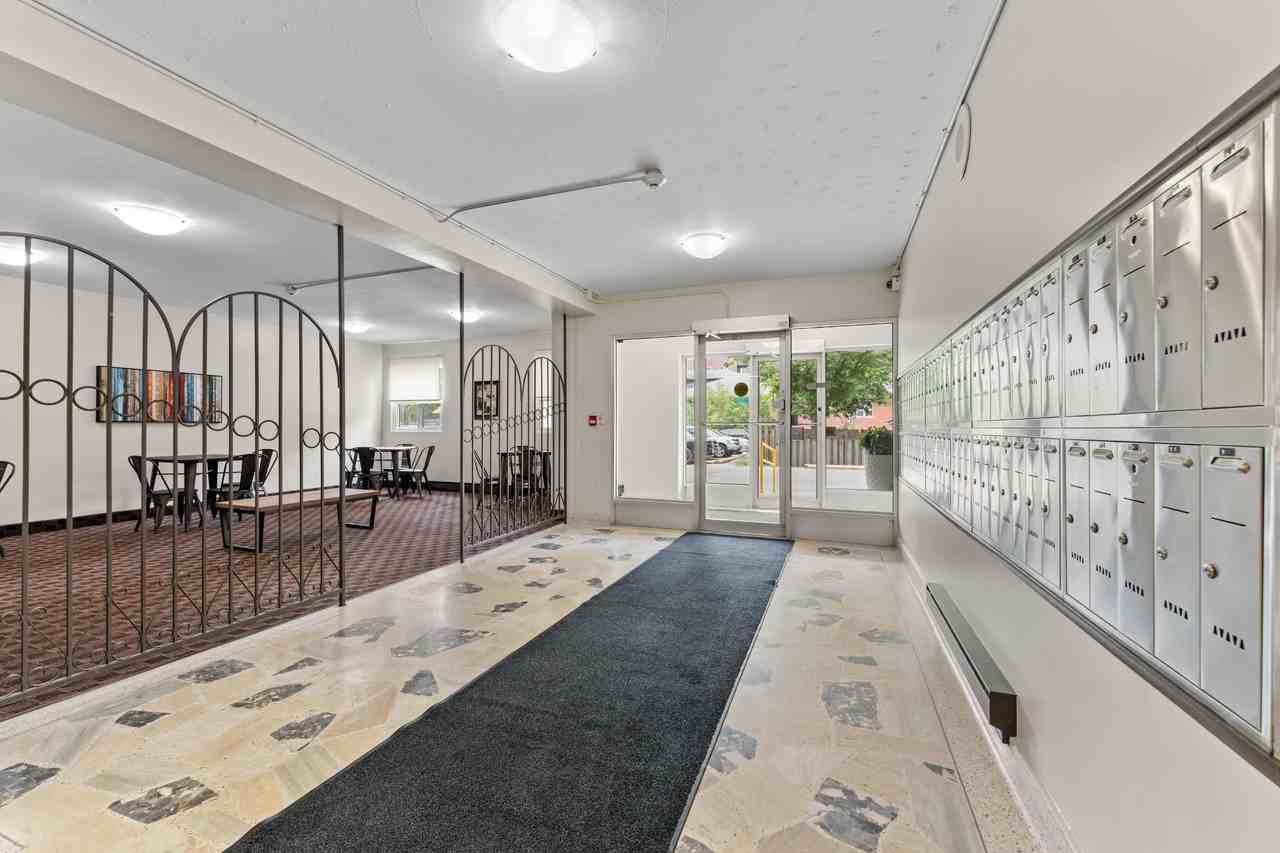 Parkview Heights Apartments - Photo 6 of 27