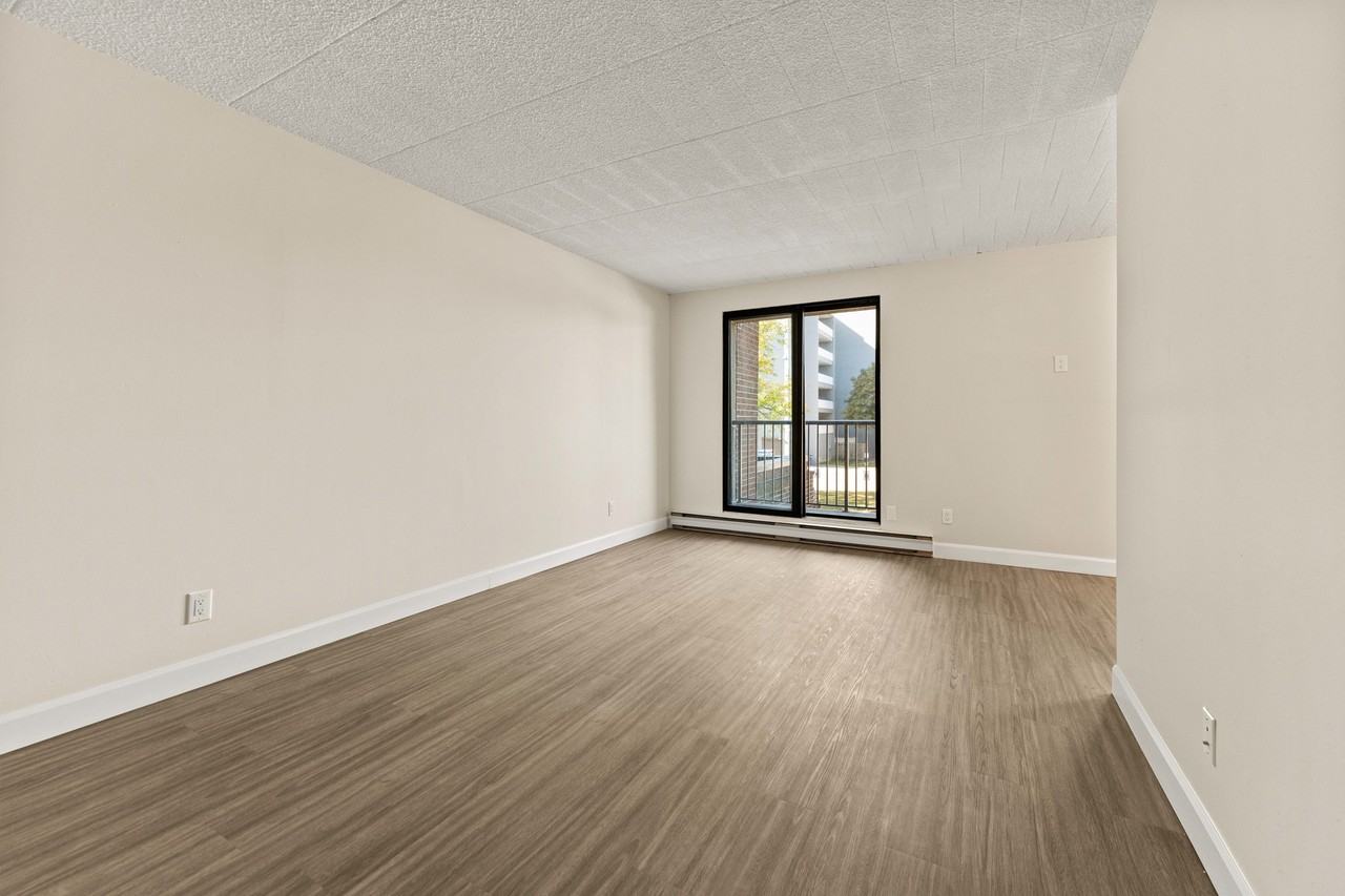 Tecumseh Terrace Apartments - Photo 7 of 27